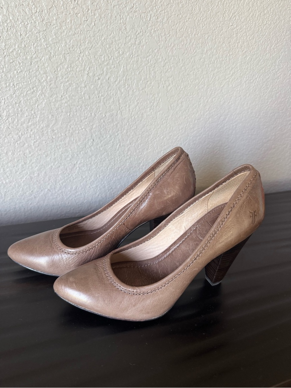 Frye | Regina Women's Taupe Leather Mid Heel Pumps Size 6M